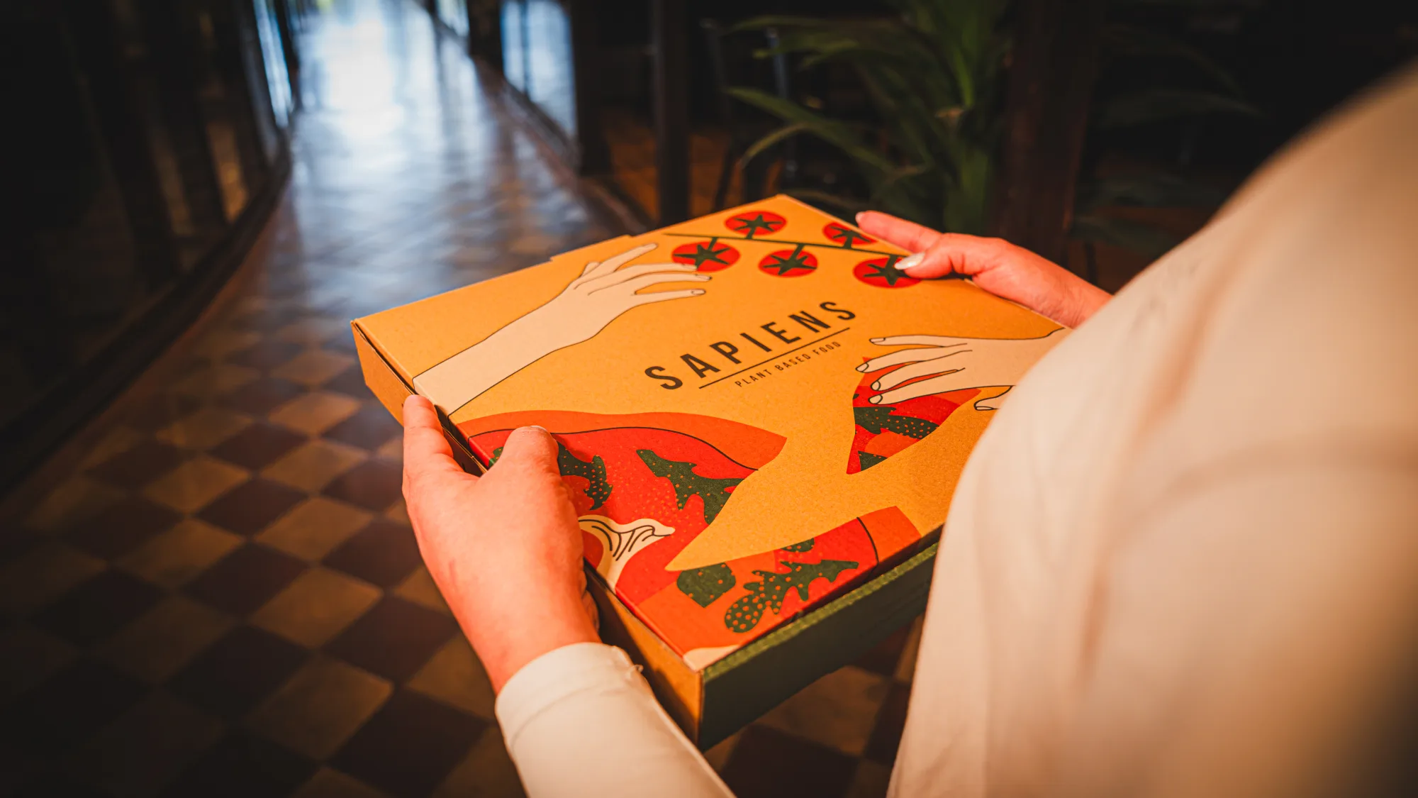 Pedido de Sapiens: caja de pizza plant based recién entregada